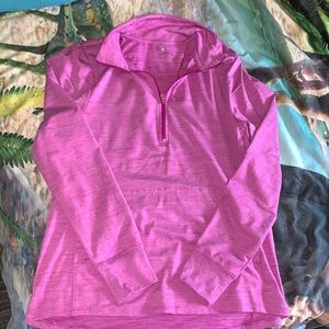 Like new quick dry top